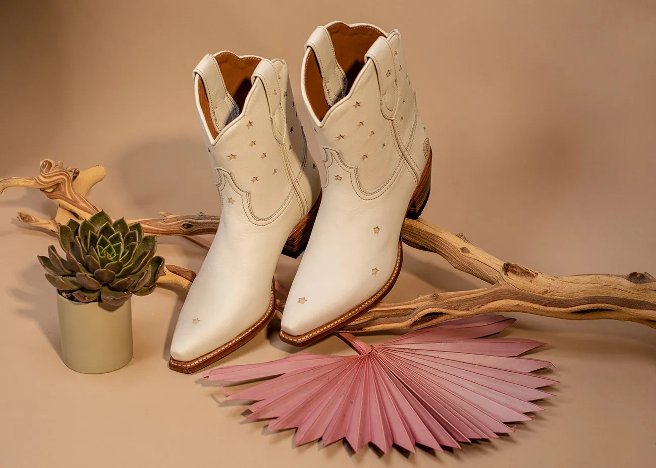 Presidio Short White